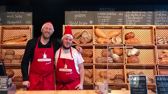 Patrick Bechtloff und Matthias Bergmann posieren für ein Foto