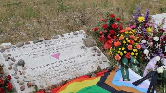 Gedenkfeier in der Gedenkstätte KZ Buchenwald für die Rosa-Winkel-Häftlinge