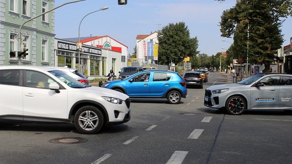 Dichter Verkehr in Weimar an der Ostumfahrung