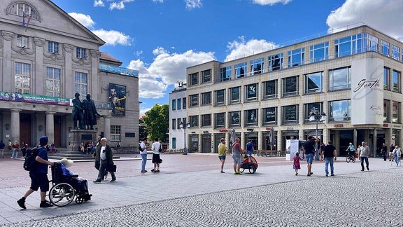 Der Theaterplatz in Weimar