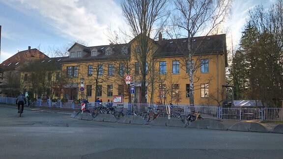 Das Gebäude der Freien Waldorfschule Weimar von außen