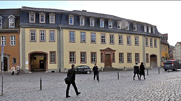 Das sogenannte Goethewohnhaus am Frauenplan in Weimar, links im Bild der Eingang zum Goethe-Nationalmuseum
