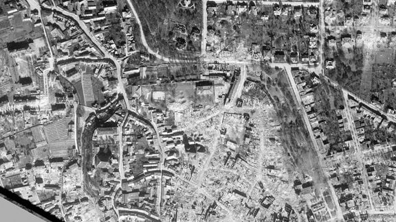 Luftbild von Nordhausen (Zentrum) vom 08.04.1945