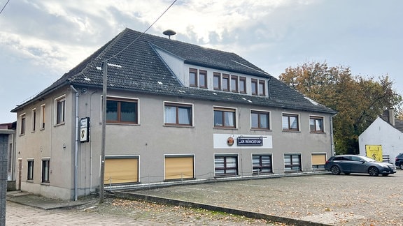 Das Haus in Trebra wurde von Beamten des LKA durchsucht