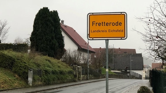 Das Ortseingangsschild von Fretterode