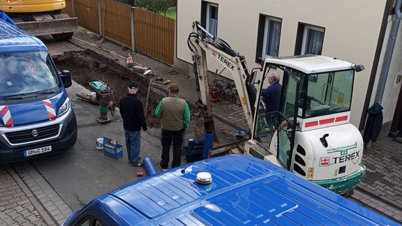 Blick auf eine Baustelle aus einm Wohnhaus.