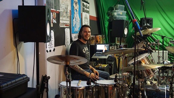 Tom Walther am Schlagzeug