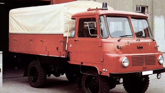Ein Feuerwehr-Pritschenwagen vom Typ TS 8 -STA LO 2002 A, der von 1968 bis 1976 im einsatz war.
