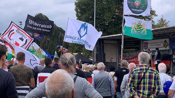  Kundgebung der Gruppe "Miteinanderstadt" um den Rechtsextremisten Christian Klar in Gera