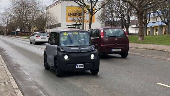 Opel Rocks-e auf der Straße