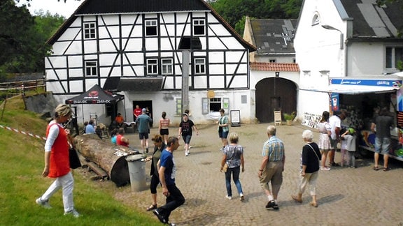 Ein Fachwerkhaus, die Mühle in Endschütz, im Landkreis Greiz