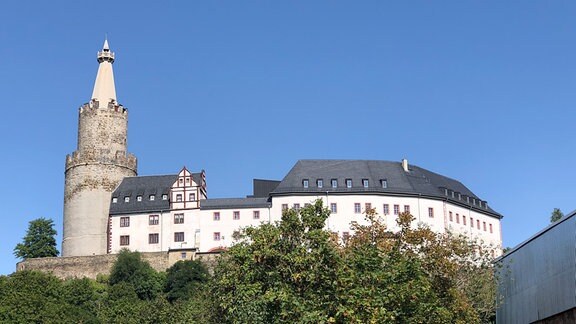 Leerstehende Gebäude in Weida: Burg mit Mittelalterlichem Bergfried