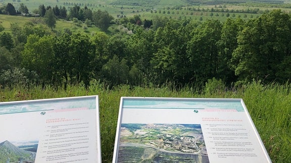 Schautafeln auf dem ehemaligen Uranabbaugebiet um Ronneburg