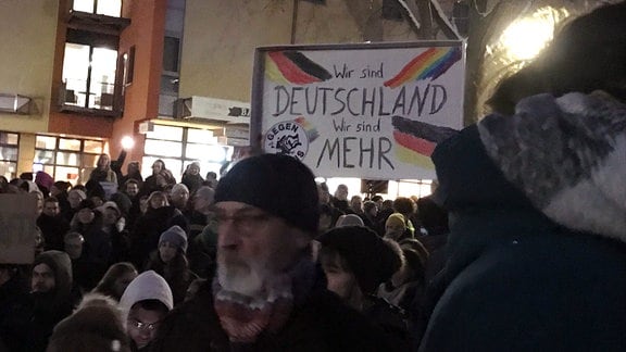 Ein Plakat auf einer Demonstration in Jena.
