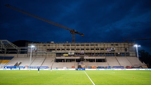 ADZ-Online - Spitzenspiele im heimischen Stadion?