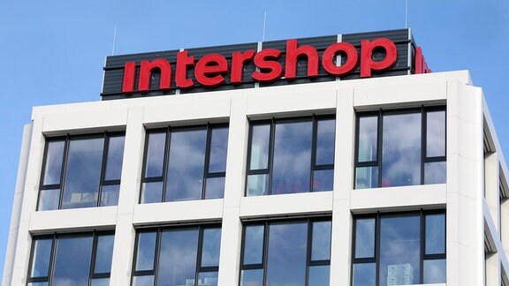 Das Firmengebäude der Intershop AG uaf einem Bürogebäude.