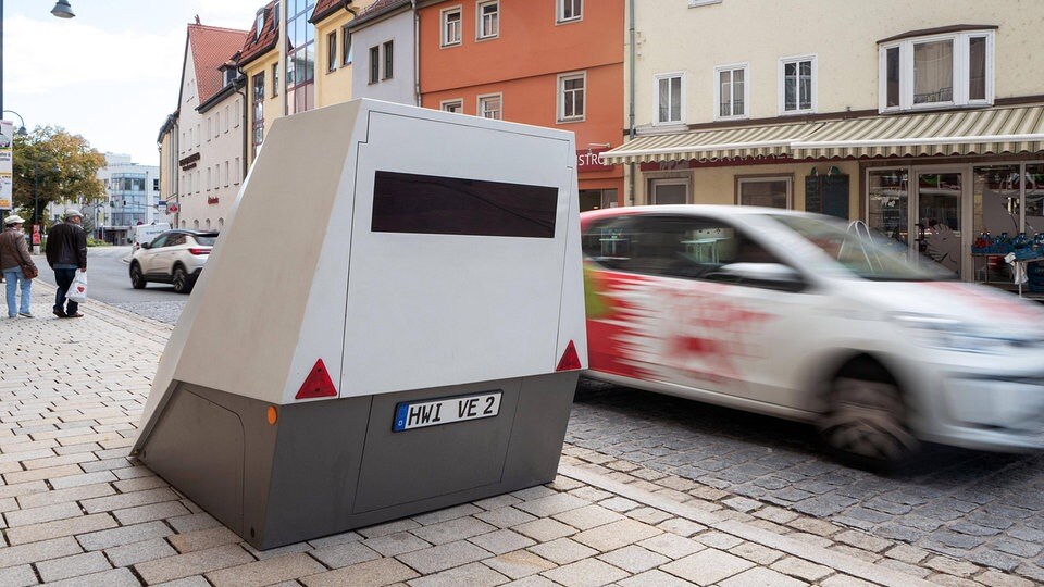 Darf Ein Blitzer Auf Privatgrundstück Stehen Darf ein Blitzer im Halteverbot stehen? | MDR.DE