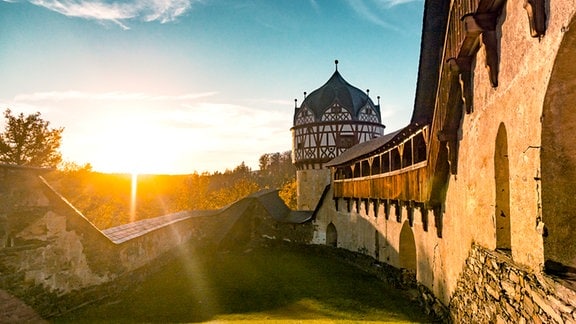 Schloss Burgk im Sonnenschein.