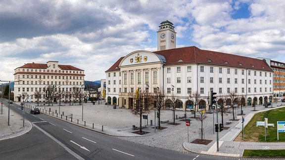Rathaus und Vorplatz in Sonneberg