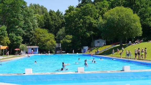 Freibad Römhild mit Schwimmecken