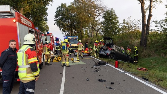 Rettungskräfte am Unfallort