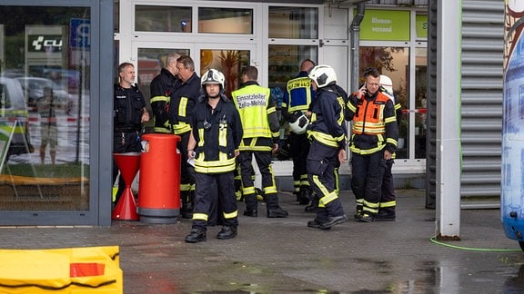 Gefährliche Flüssigkeit in Einkaufszentrum