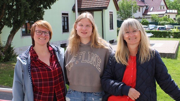 drei Frauen (Careleaver) im Kinder- und Jugenddorf Zella-Mehlis