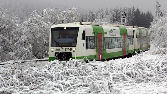 Ein Triebwagen der Süd-Thüringen-Bahn (STB) 