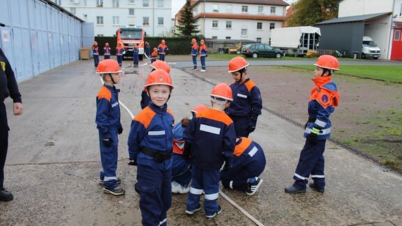 Die Jugendfeuerwehr Gotha-Stadtmitte beim Training