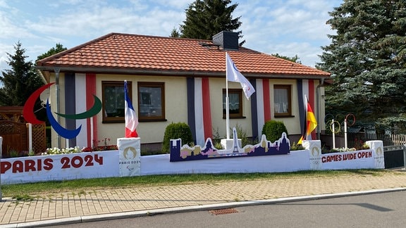 Das Olympia-Haus der Familie Heerdegen in Crawinkel anlässlich von Olympia 2024 in Paris