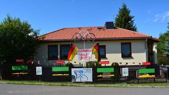 Das Olympia-Haus der Familie Heerdegen in Crawinkel anlässlich der Deutschland-Tour 2019