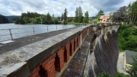 Blick auf die Talsperre Tambach-Dietharz