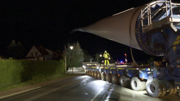 Windrad-Transport in Döllstedt.