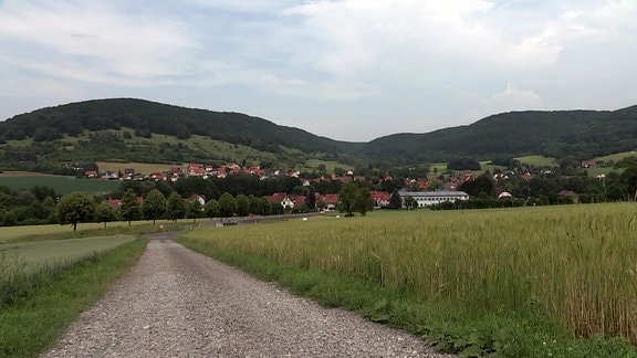 Blick auf den Kaltennordheimer Ortsteil Fischbach in der Thüringer Rhön.