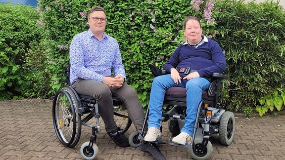 Dennis Petschner und Martina Dorenwendt vom Landesverband für Körper- und Mehrfachbehinderte