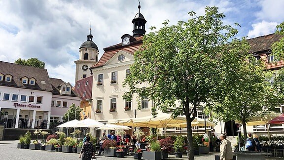 Marktplatz mit Rathaus in Bad Salzungen 
