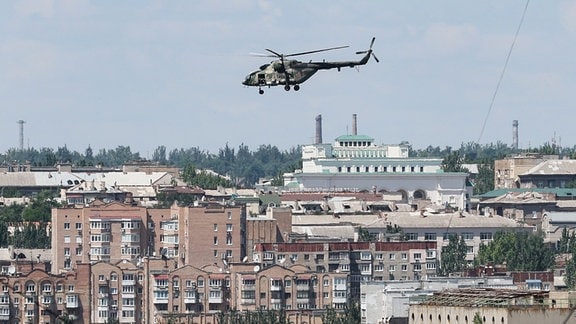 Ein russischer Hubschrauber über Donzek