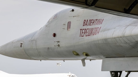 Auf dem Gelände des Gorbunow-Flugzeugwerks steht ein Kampfflugzeug, das strategische Tupolew-Bomber vom Typ Tu-160 liefert und wartet sowie Langstreckenbomber vom Typ Tu-22M3 modernisiert.