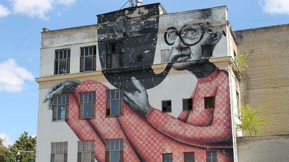 Ein Wandgemälde mit dem Weisen Mann von Kaunas 