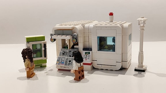 Jugoslawischer Kult-Kiosk K-67 als LEGO- Bausatz