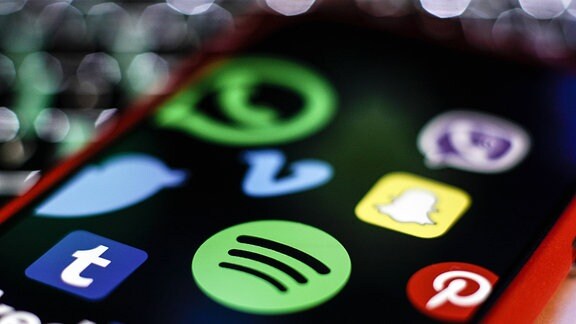 Spotify logo auf einem Smartphone