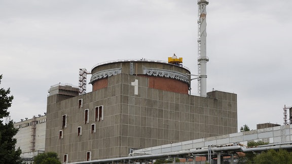 Blick auf einen Block des Kernkraftwerks Saporischschja.