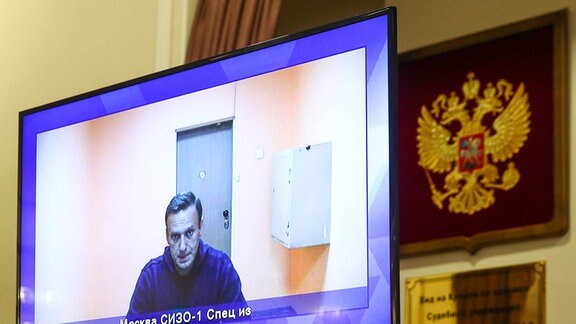 Navalny per Videolink in Gerichtssaal