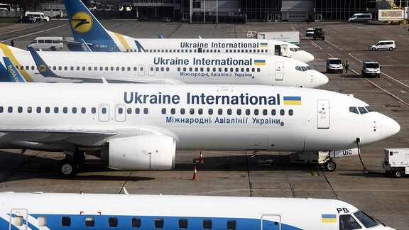 Flugzeuge der Ukraine International Airlines auf dem Flughafen Boryspil