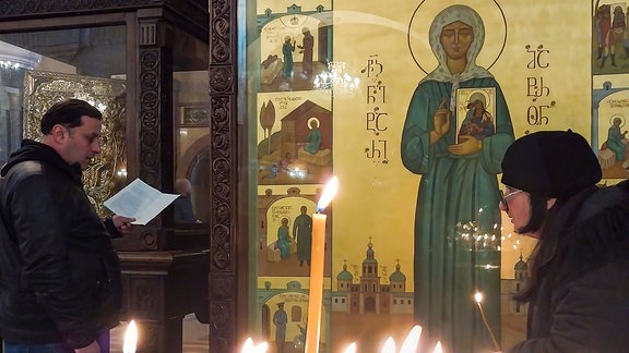 Ikone der Heiligen Matrona von Moskau mit einer Stalin-Darstellung, Sameba-Kathedrale in Tbilisi, Georgien