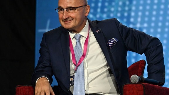 Gordan Grlic Radman, Außenminister Kroatiens, ist während einer Podiumsdiskussion auf dem Warschauer Sicherheitsforum 2022 zu sehen, das von der Casimir-Pulaski-Stiftung organisiert wird.