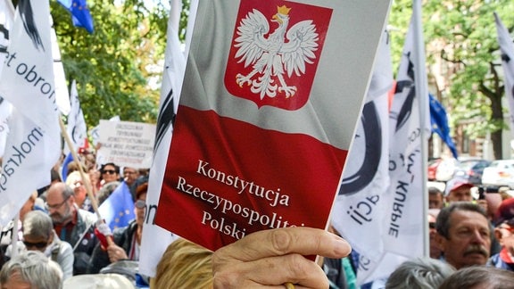 Proteste vor dem polnischen Verfassungsgericht in Warschau