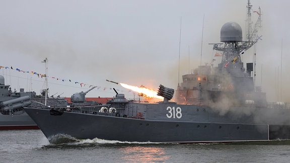 ein russisches Kriegsschiff