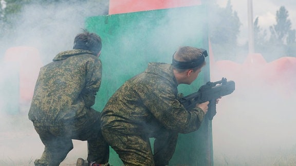 Militärtraining für Schüler und Studenten in Russland