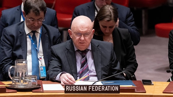 Wassili Alexejewitsch Nebensja, Ständiger Vertreter Russlands bei den Vereinten Nationen, Im Sitzungssaal 